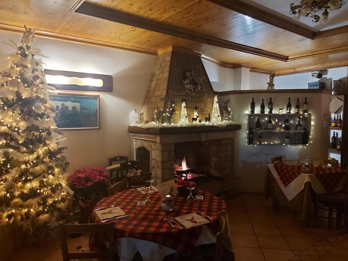 Hotel Altopiano Delle Rocche Rocca di Mezzo Eksteriør billede