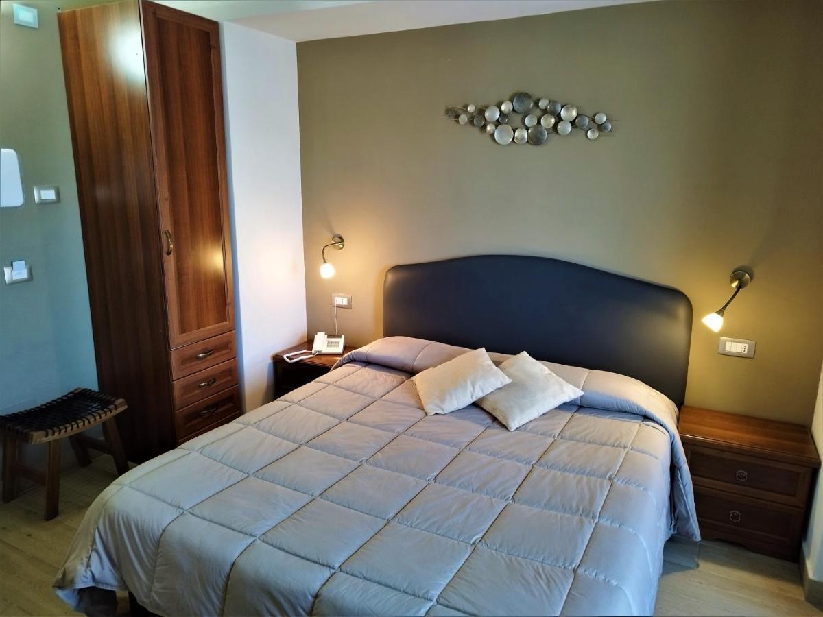Hotel Altopiano Delle Rocche Rocca di Mezzo Eksteriør billede